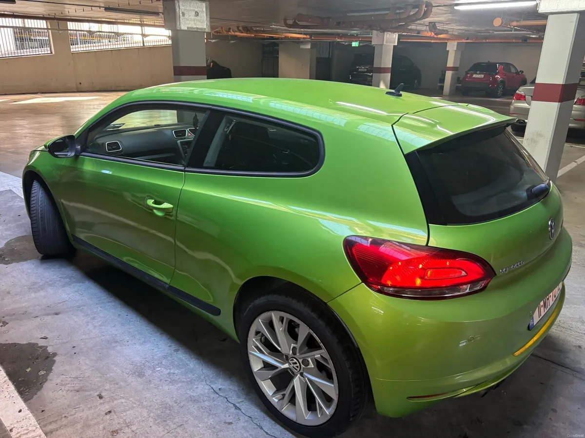 Volkswagen Sirocco 2,0 diesel automatic - Image 3