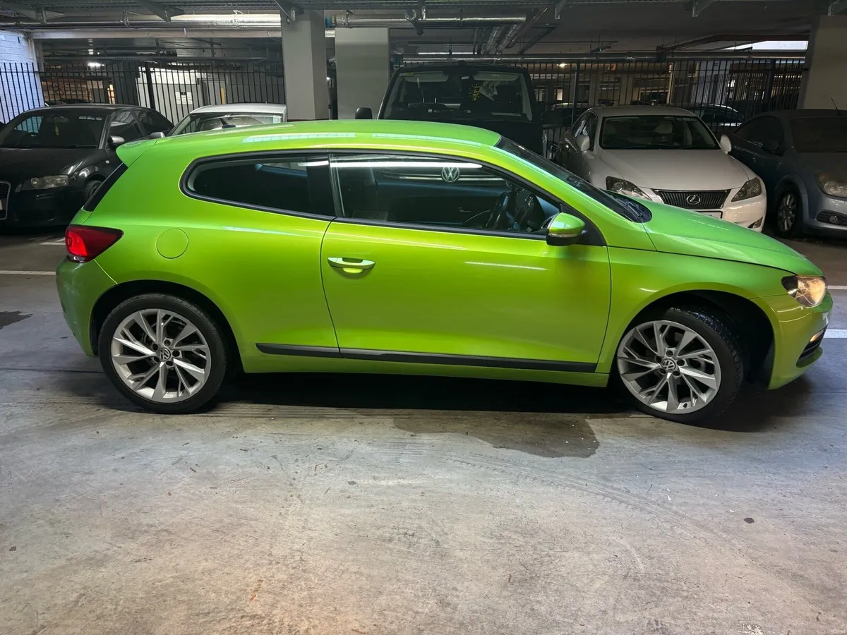 Volkswagen Sirocco 2,0 diesel automatic - Image 4