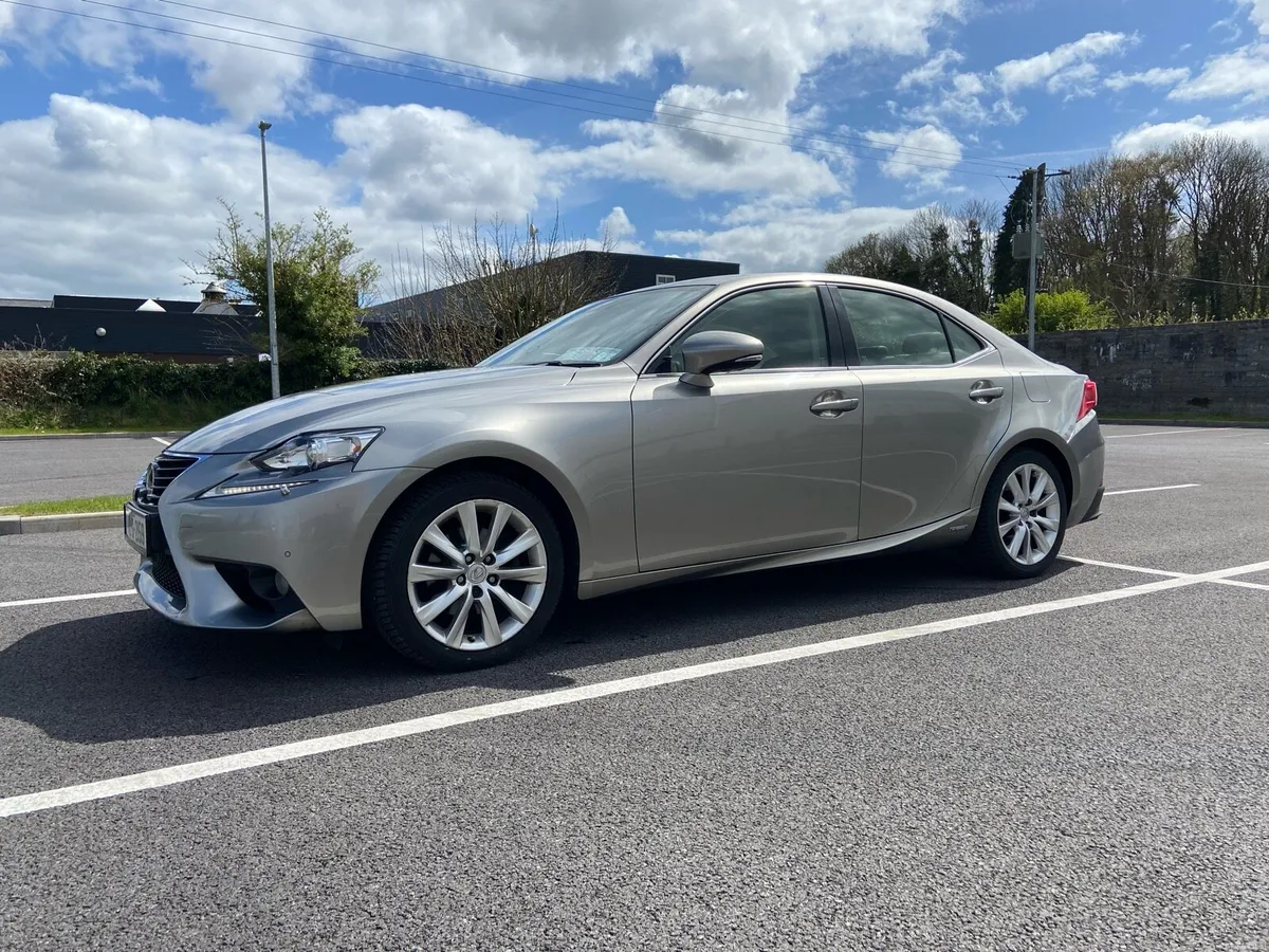 Lexus IS300h 2014 - Image 3