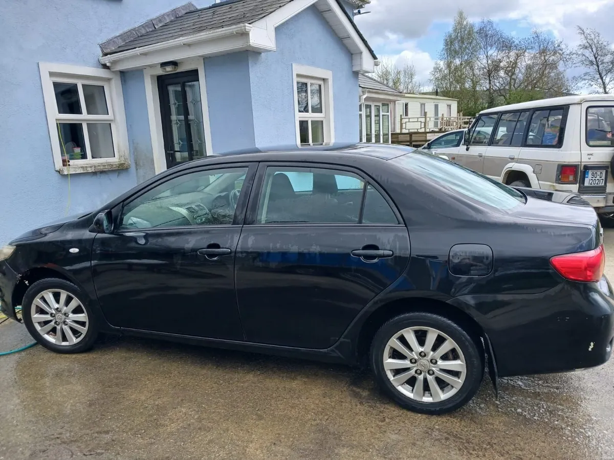 Toyota Corolla 2007 - Image 2