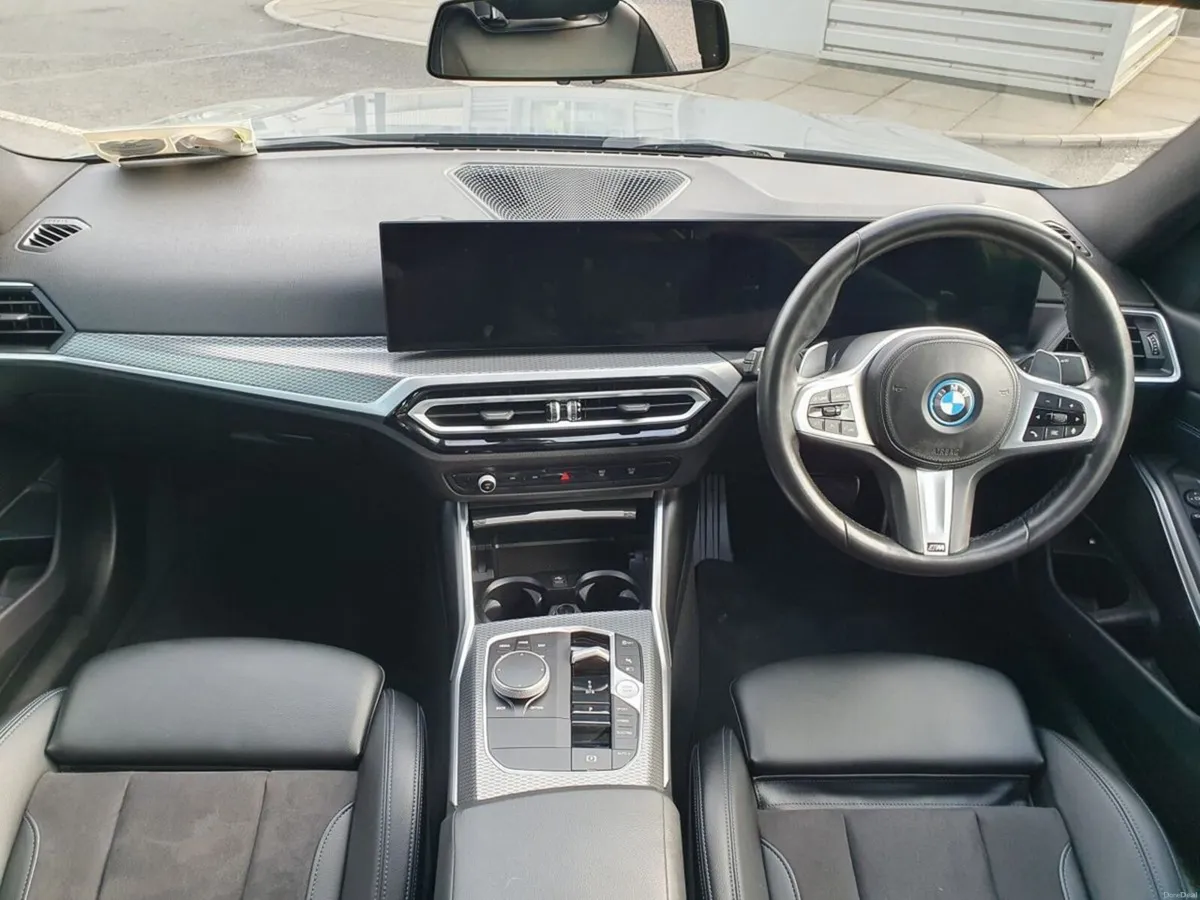 BMW 3-Series 330e M Sport Saloon - Image 4