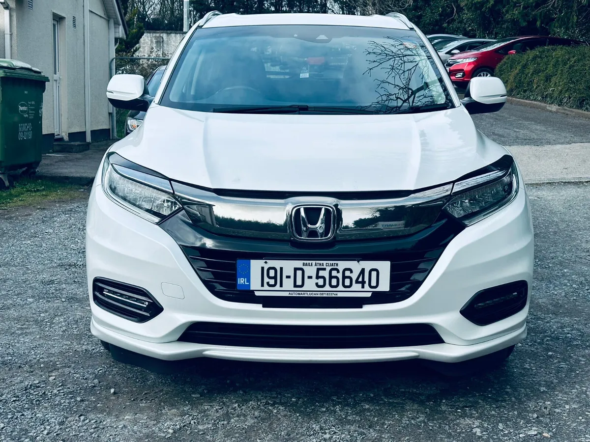 Honda Vezel 2019 1.5 Hybrid Auto 30700 KM ONLY - Image 2