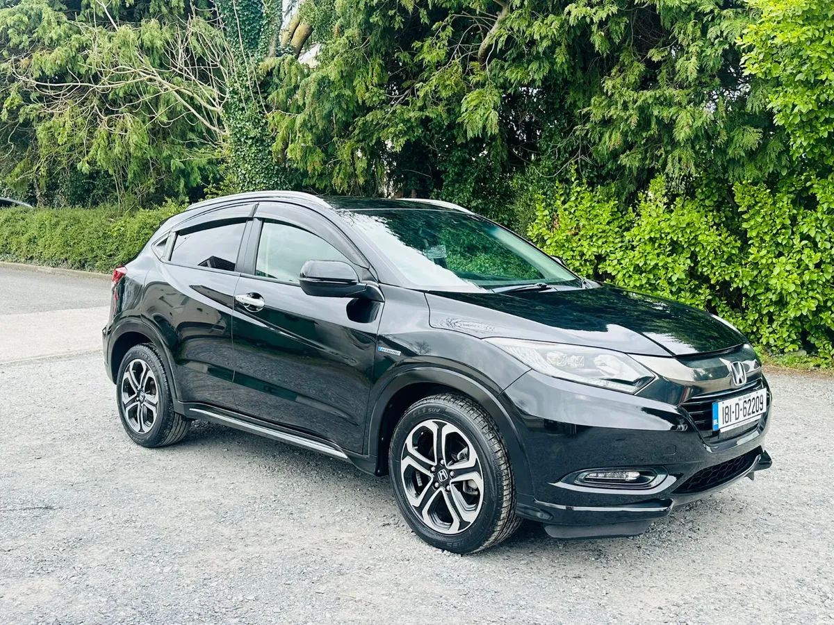 Honda Vezel 2018 1.5 Hybrid Auto 39000 KM ONLY - Image 3