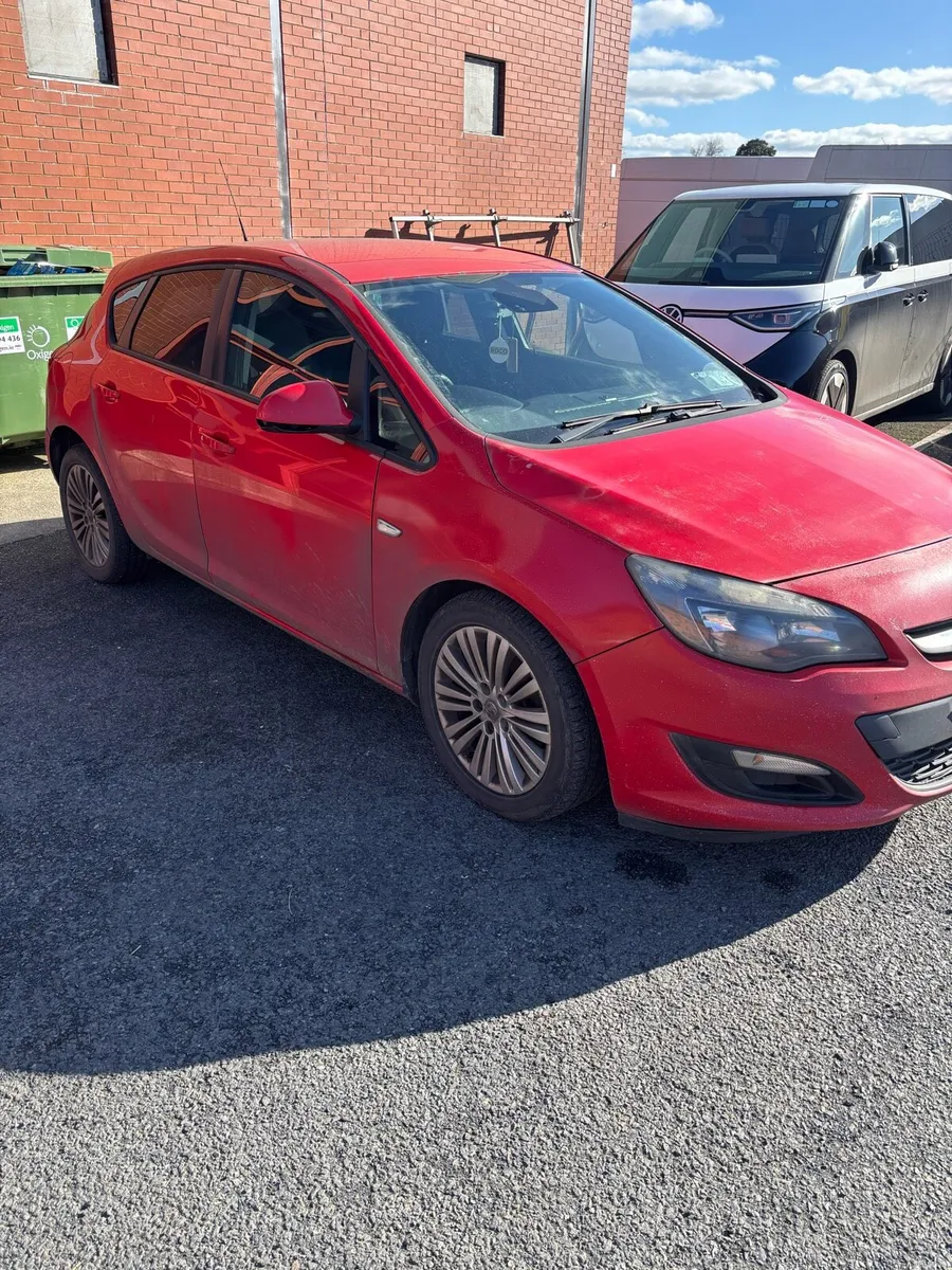 Vauxhall Astra J - Image 2