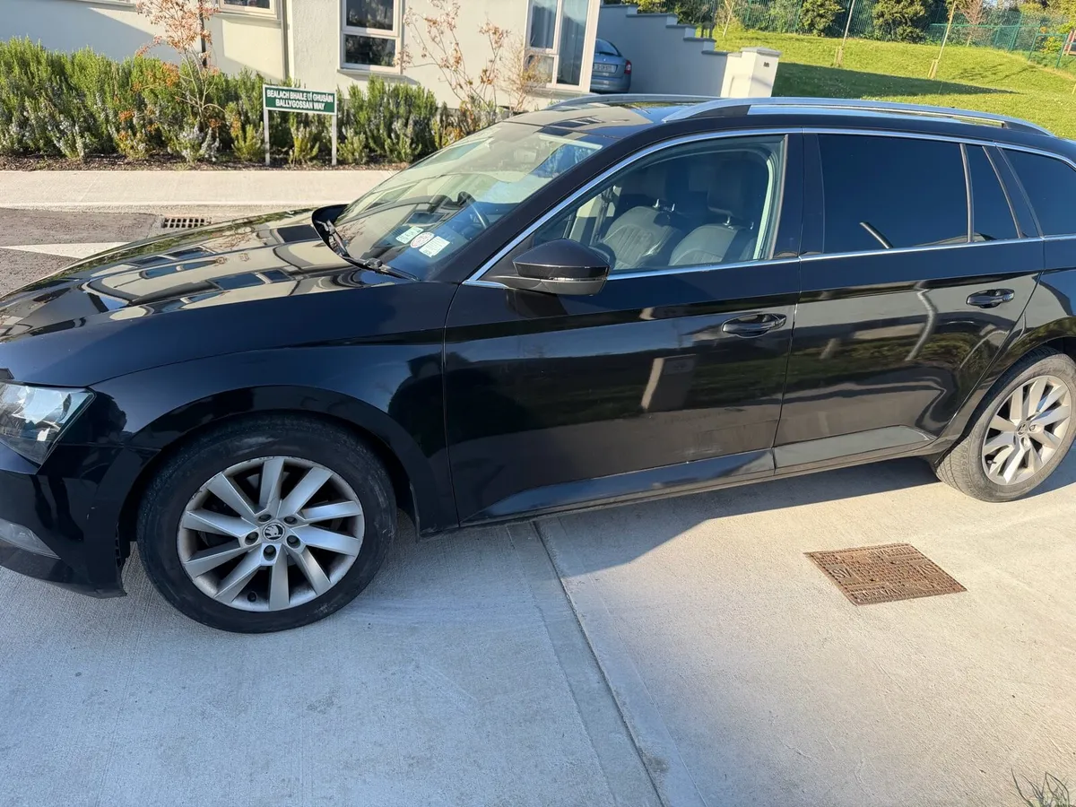 Skoda Superb 2017 2.0 TDI - Image 4