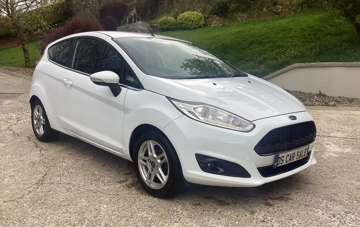 2013 Ford Fiesta 1.2 Zetec 68,000 miles - Image 1