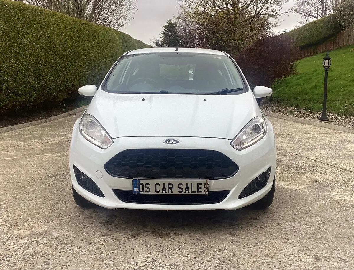 2013 Ford Fiesta 1.2 Zetec 68,000 miles - Image 2
