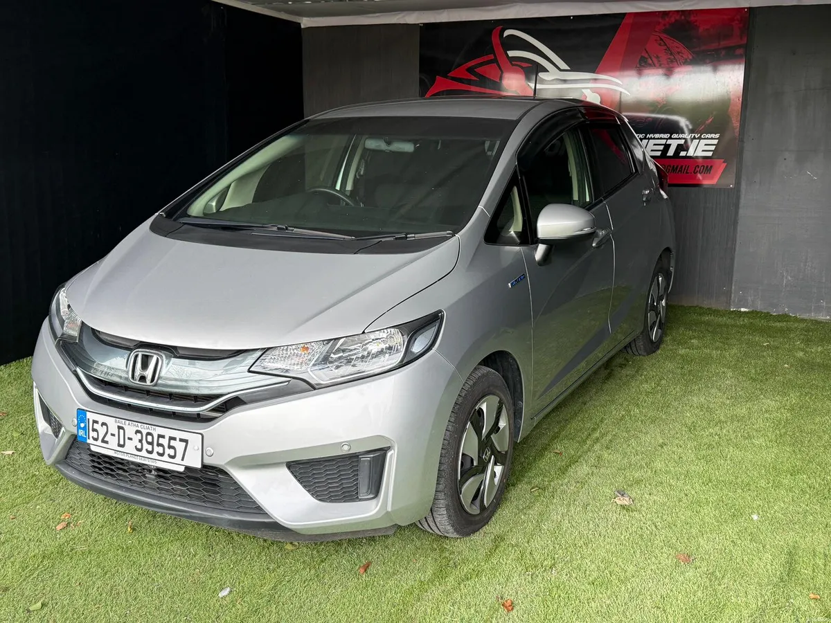 2015 Honda Fit/ Jazz  Automatic - Image 3