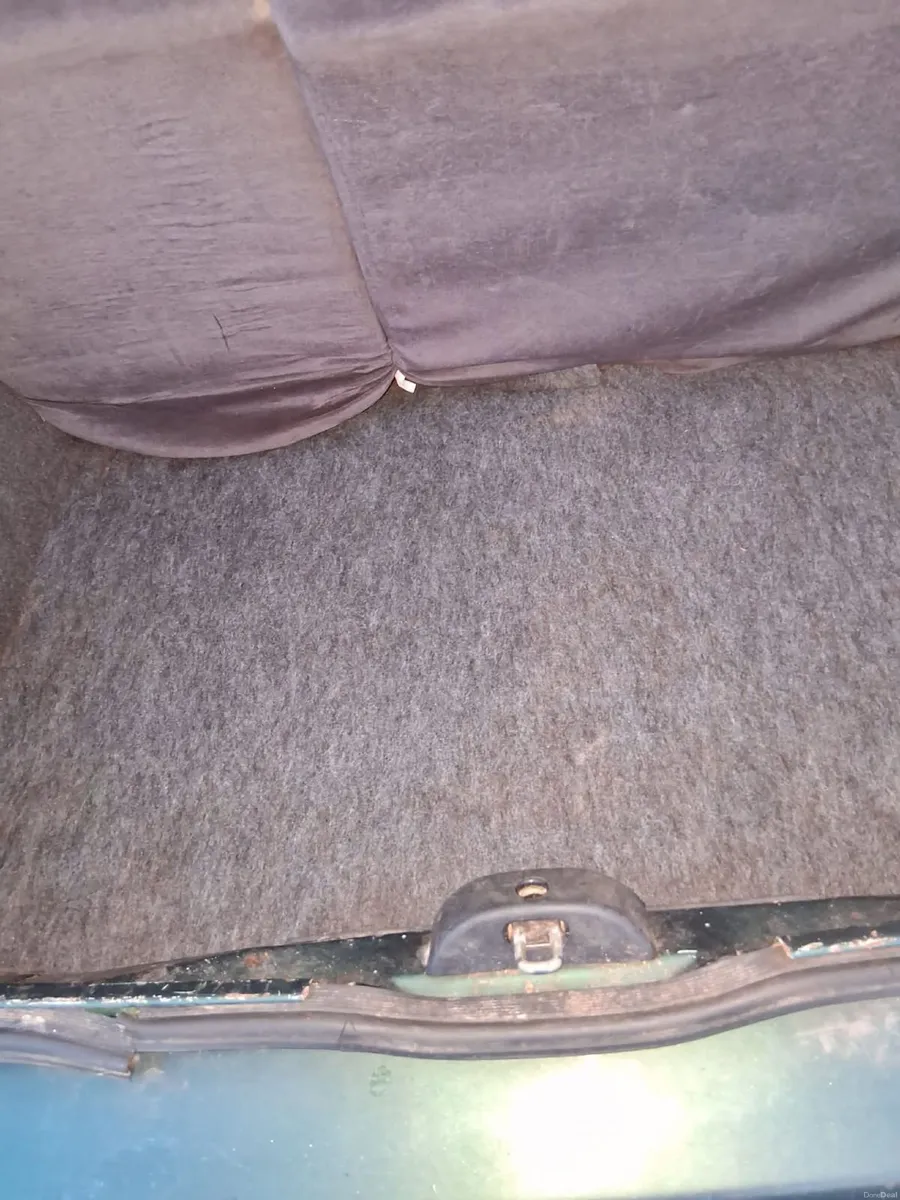 Renault Clio 1995 - Image 2