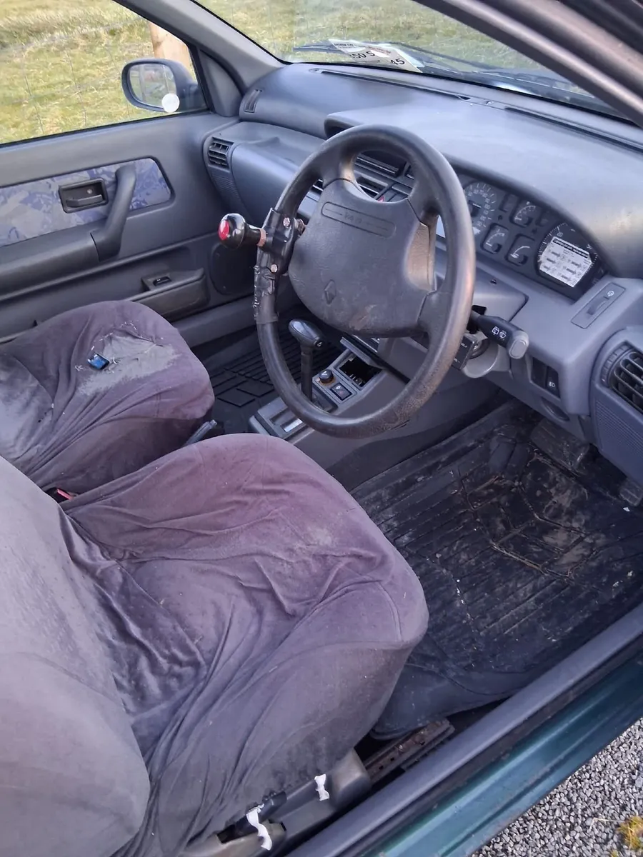 Renault Clio 1995 - Image 4