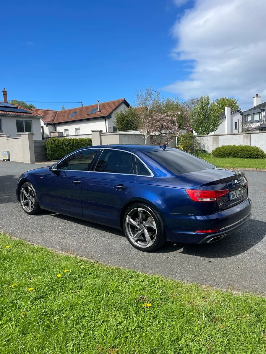 Audi A4 - Image 1