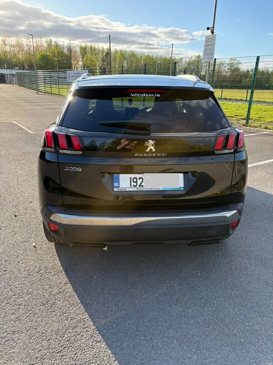 Peugeot 3008 2019 1.5HDI Allure - Image 3