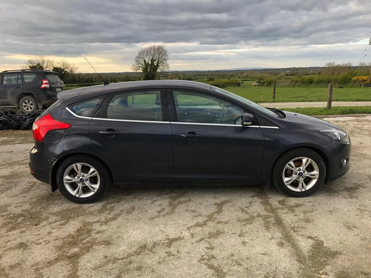 Ford Focus 2013 - Image 2