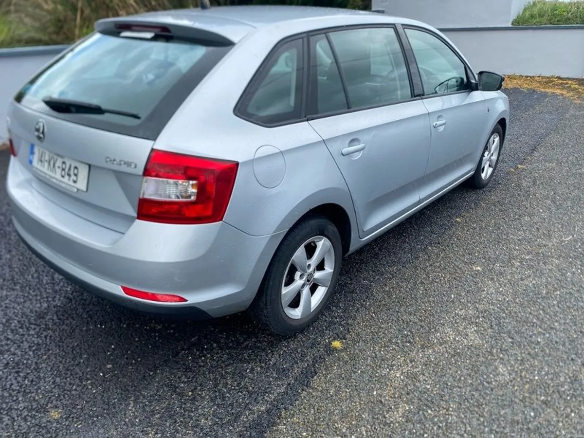 2014 Skoda Rapid taxed and nct - Image 4