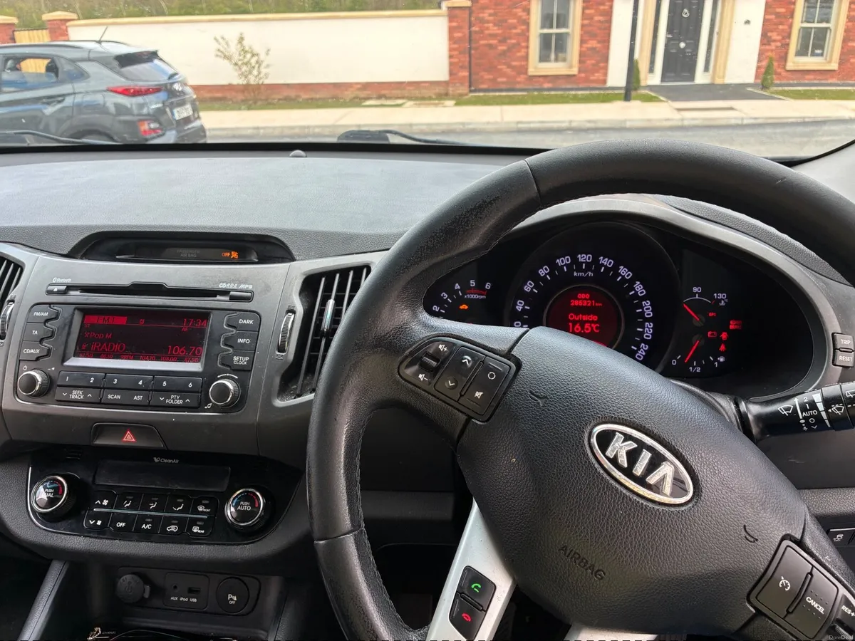 Kia Sportage 2011 - Image 3