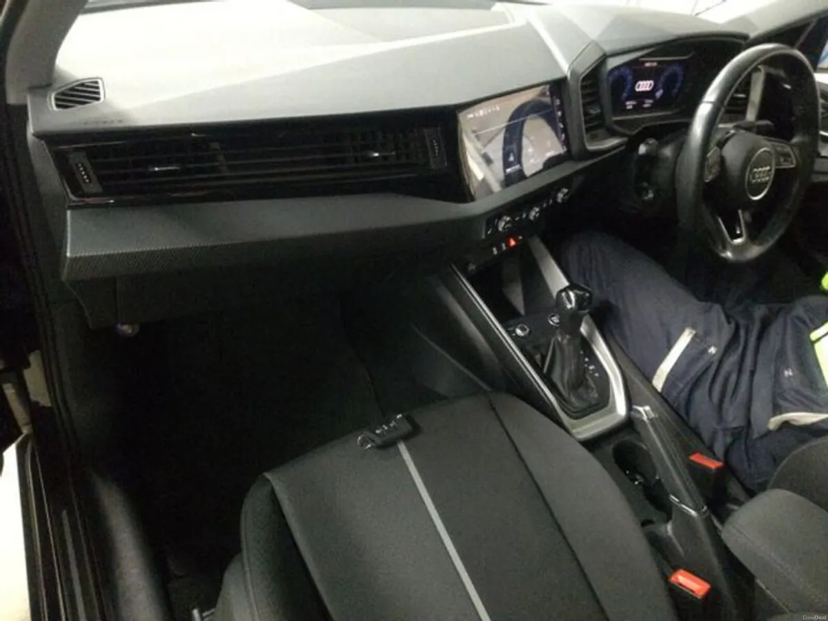 Audi A1 SPORTBACK 25TFSi ADVANCE AUTOMATIC - Image 4