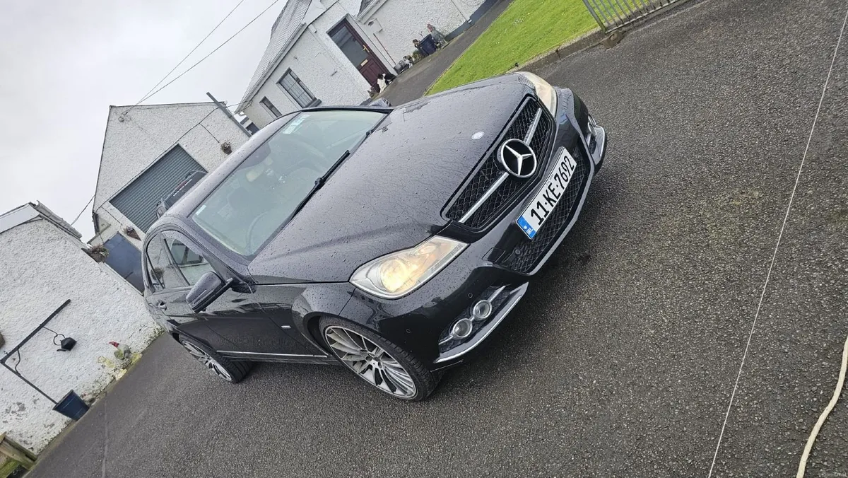 Mercedes-Benz C-Class 2011 - Image 1
