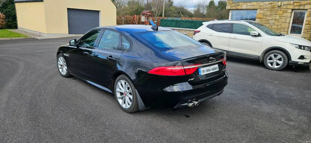 Jaguar XF - Image 4