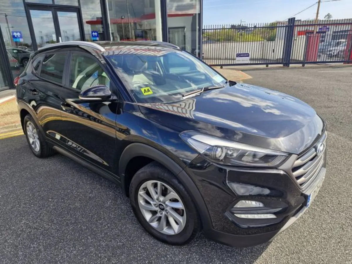 Hyundai Tucson 1.7 Executive 5DR - Image 2