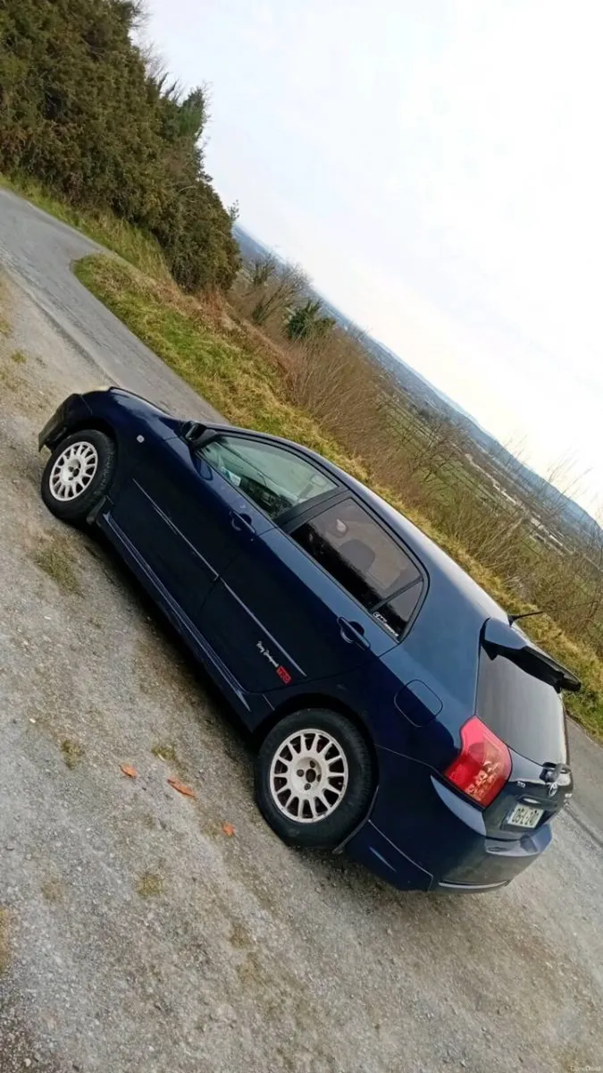 05 e12 toyota corolla - Image 1