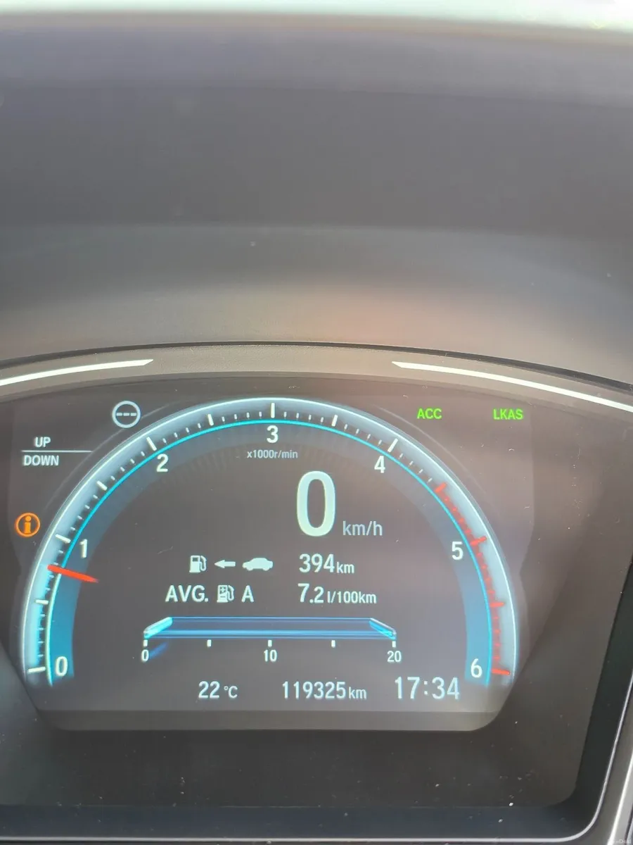 Honda Civic 2018 - Image 2