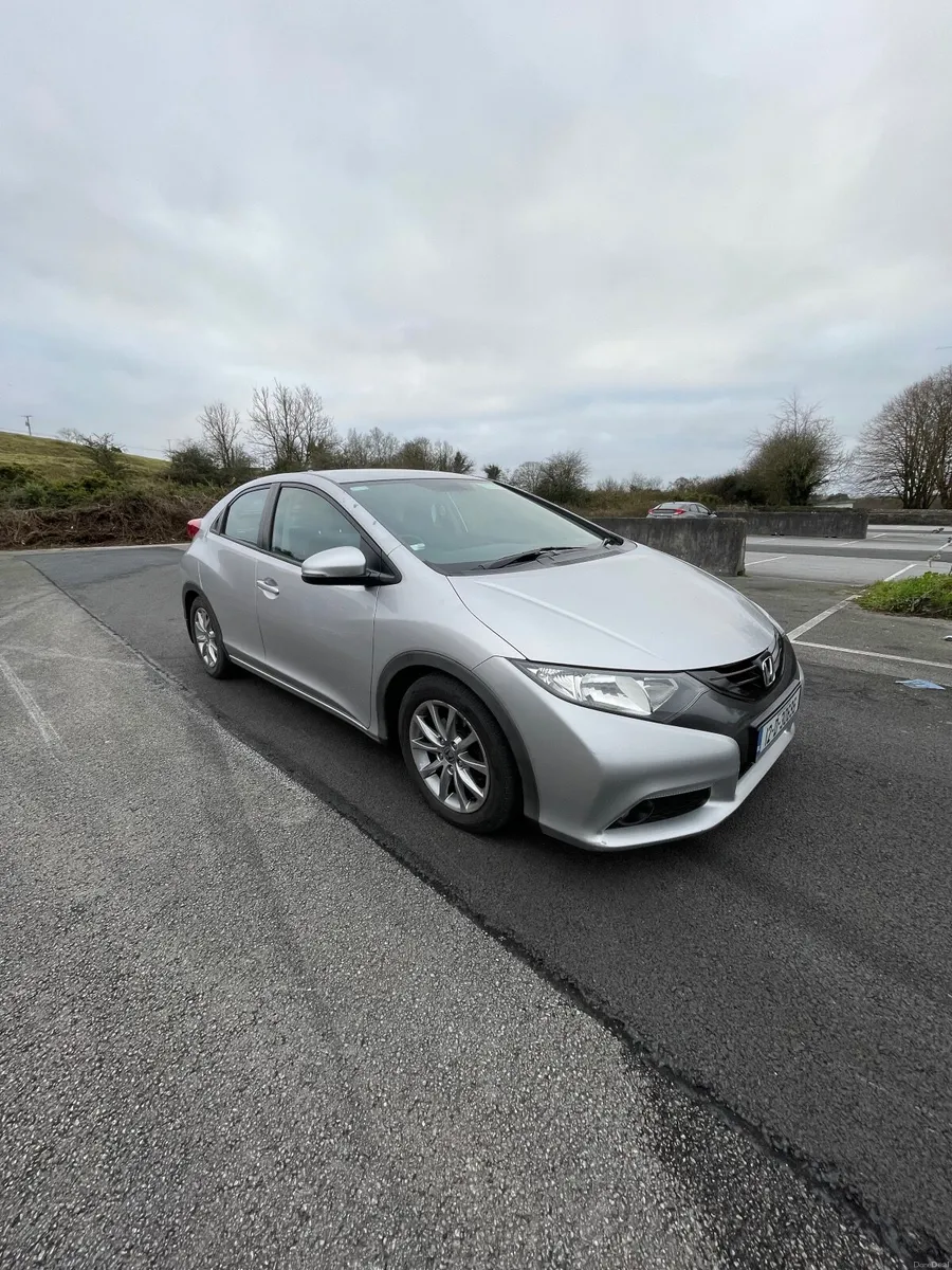 Honda Civic 2012 - Image 3