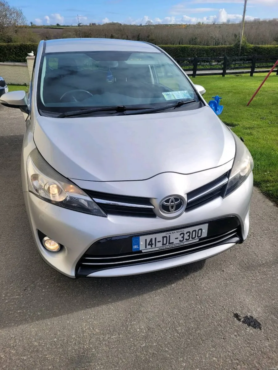 Toyota Verso 2014 7 seater - Image 2