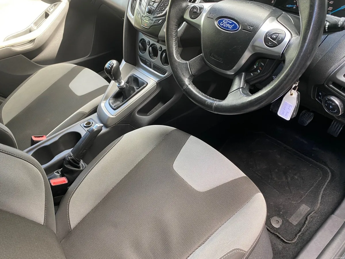 FORD FOCUS NCT 27/TAX 1-27 MINT FOCUS - Image 2