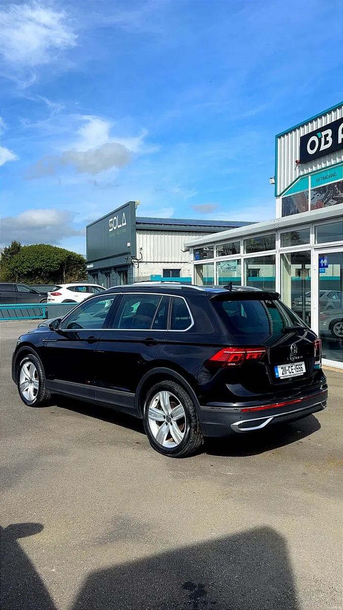 Volkswagen Tiguan 2021  Elegance - Image 2