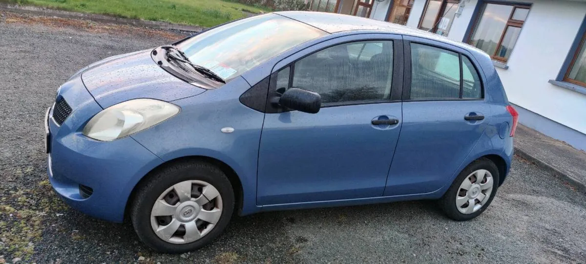 Toyota Yaris - Image 2