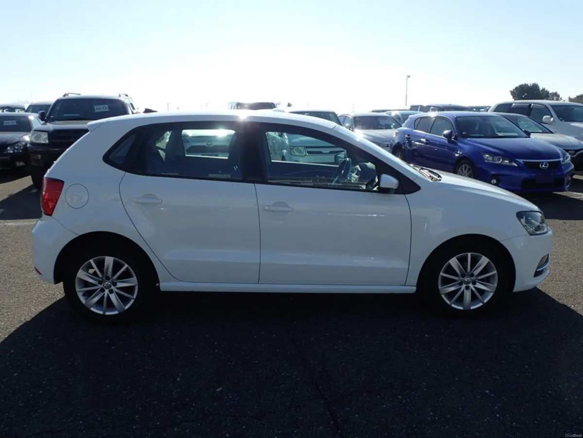 Volkswagen Polo 1.2 TSI HIGHLINE PRO PETROL AUTOMA - Image 2