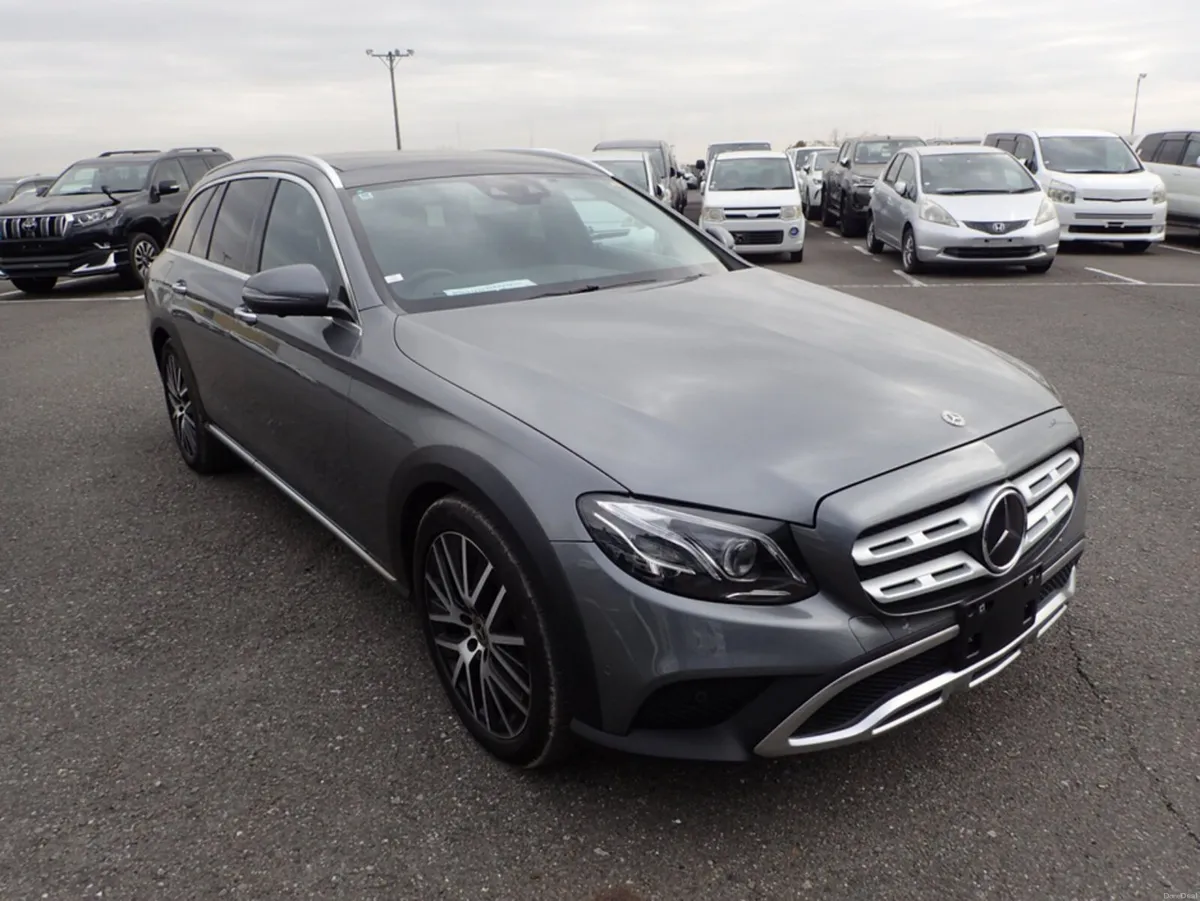 Mercedes-Benz E-Class E220D 4MATIC ALL-TERRAIN LAU - Image 2