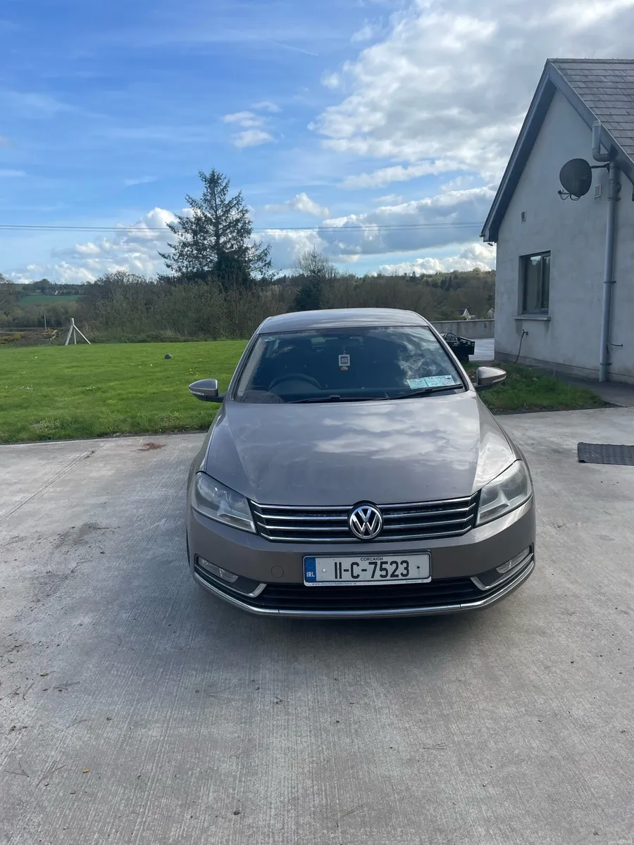 Volkswagen Passat - Image 1