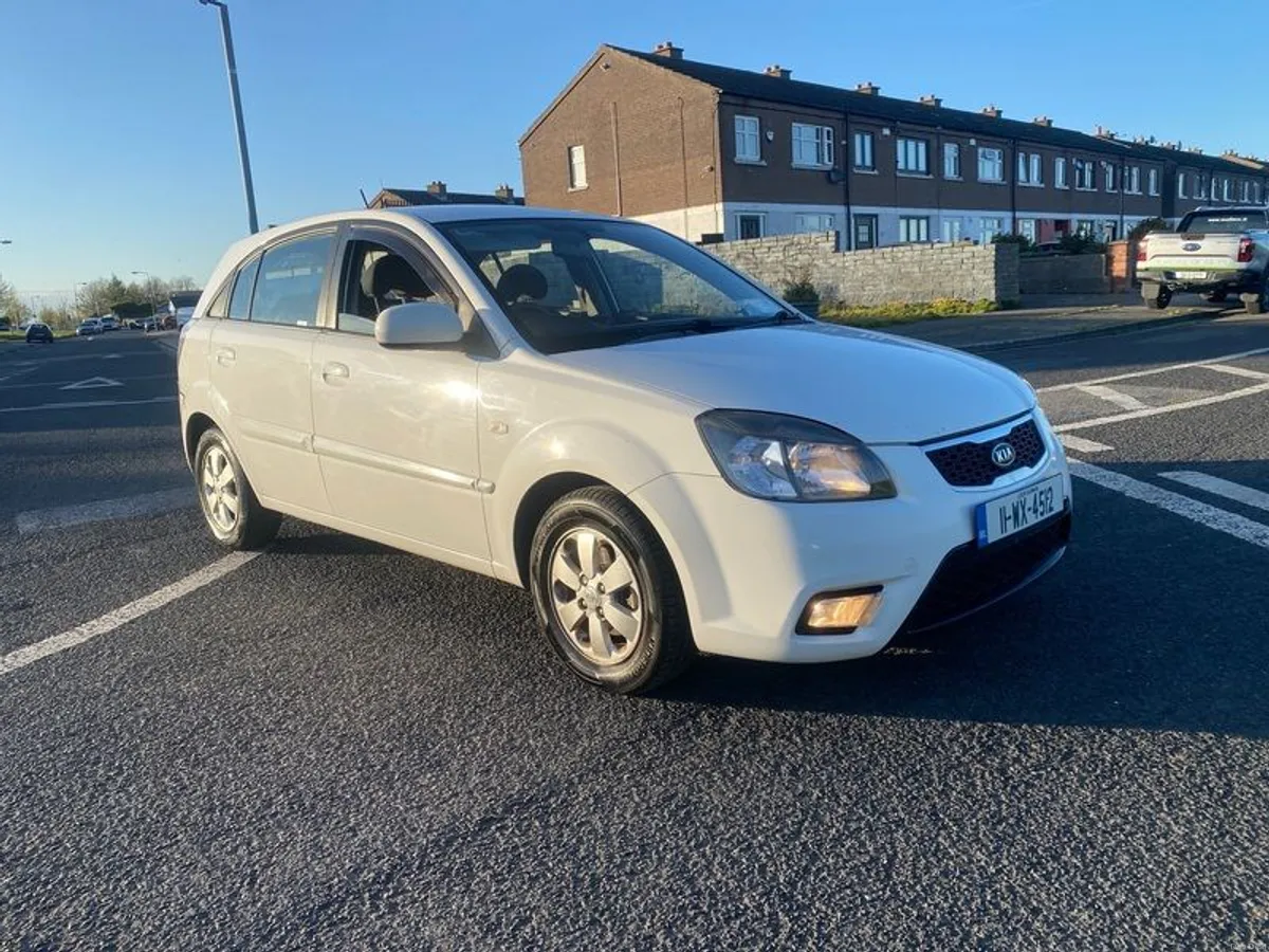 2011 Kia Rio Nct02/27 Tax 10/26 - Image 1