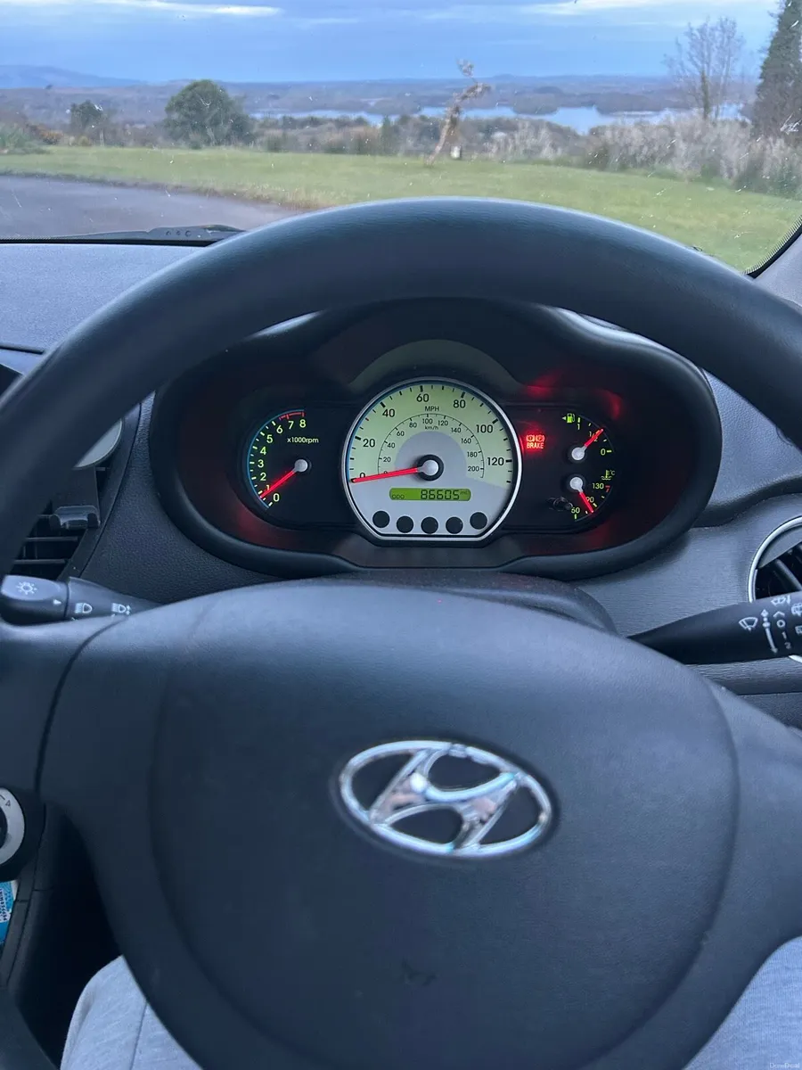 Hyundai i10 black - Image 3