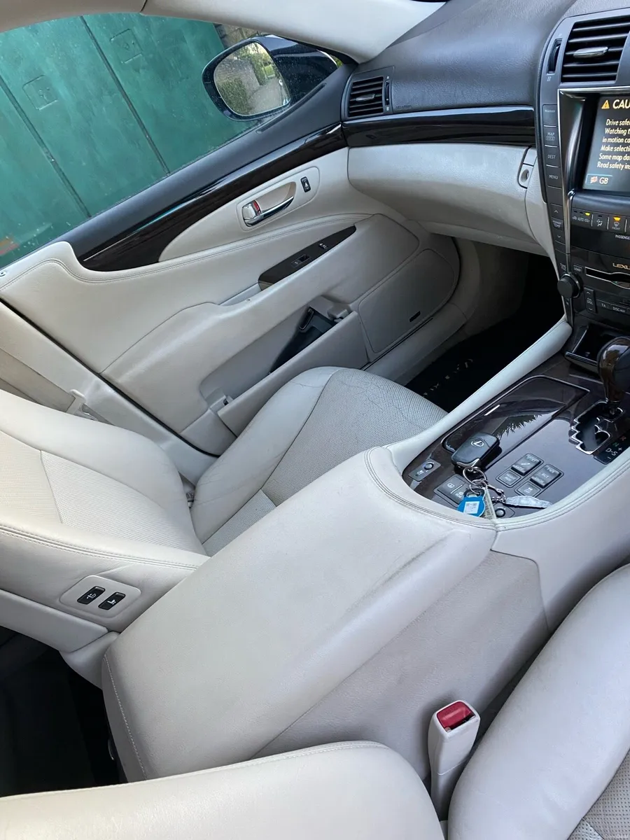 Lexus Ls 460 V8 Grandad Edition - Image 4