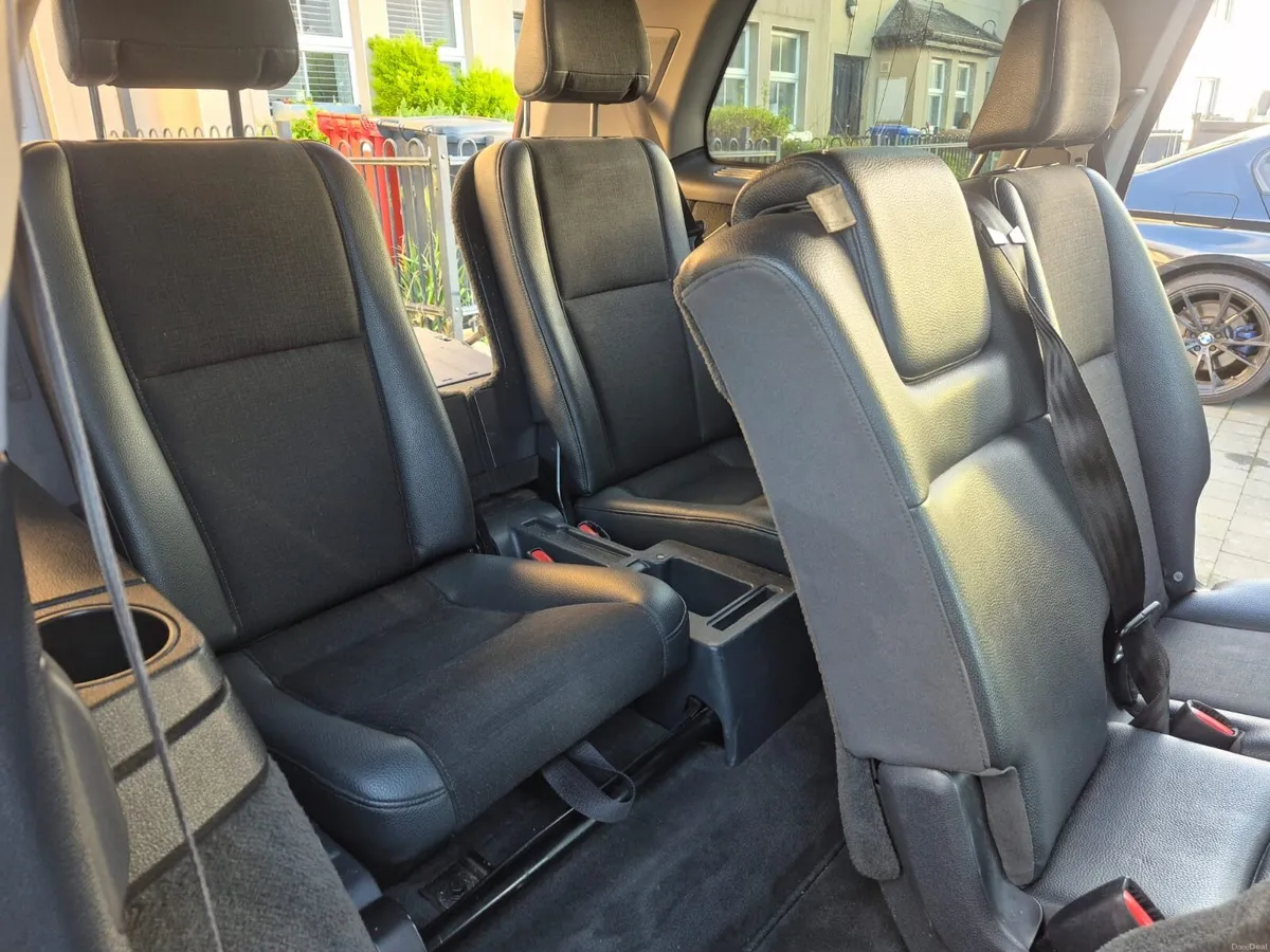 Volvo XC90 2011 - Image 1