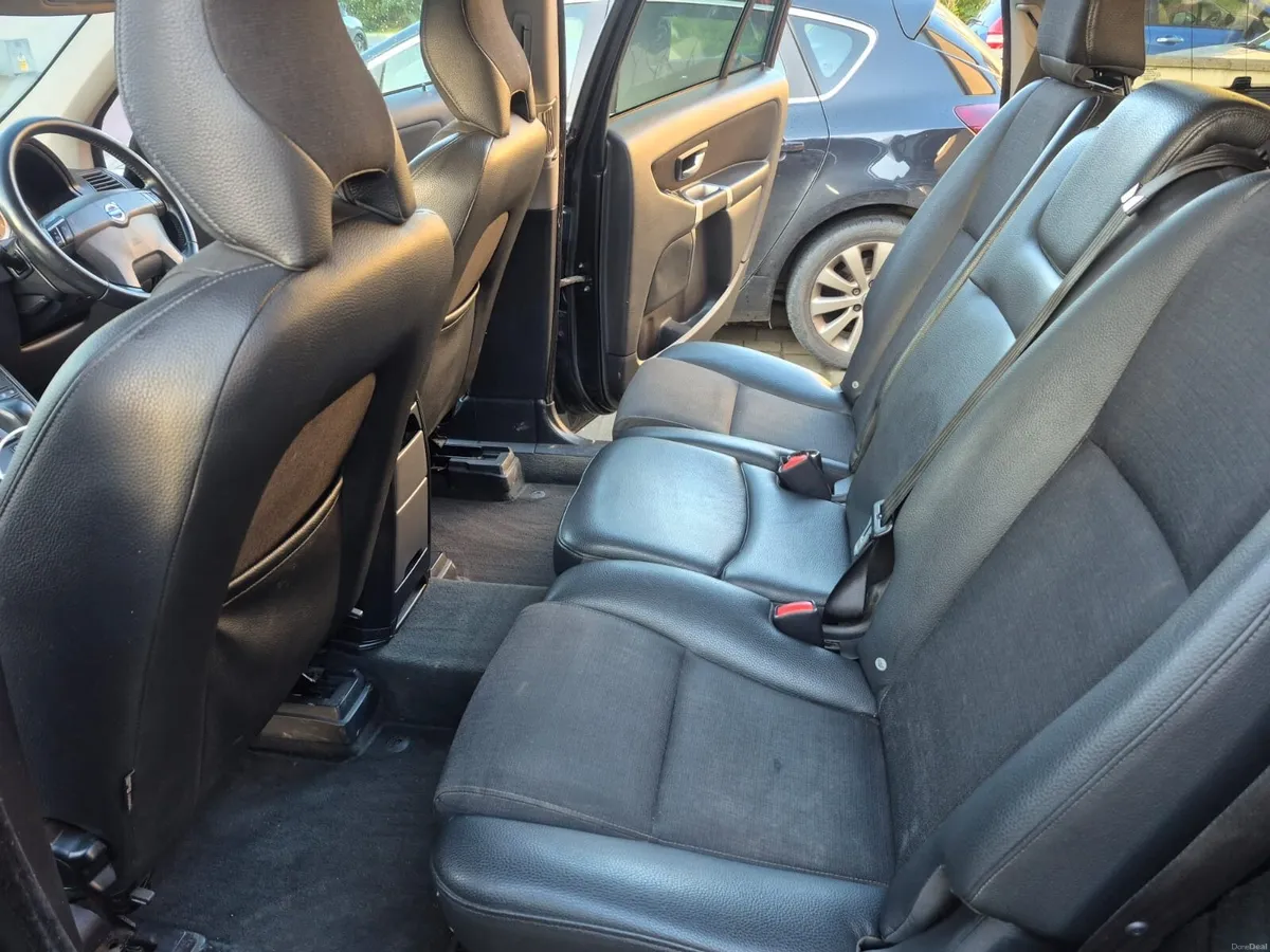 Volvo XC90 2011 - Image 2