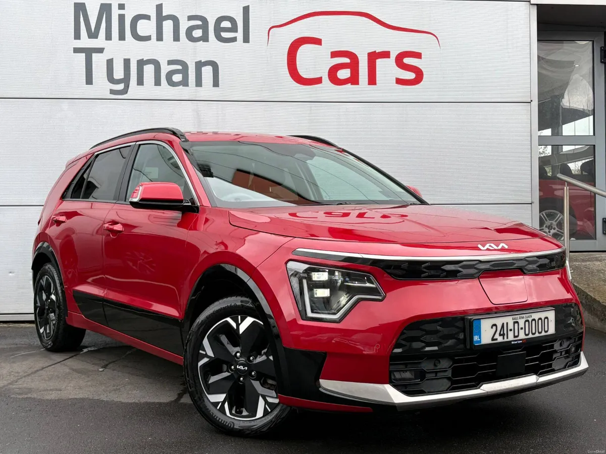 2024 Kia e-Niro 3, 64kwh, 1/2 Leather, Carplay - Image 1