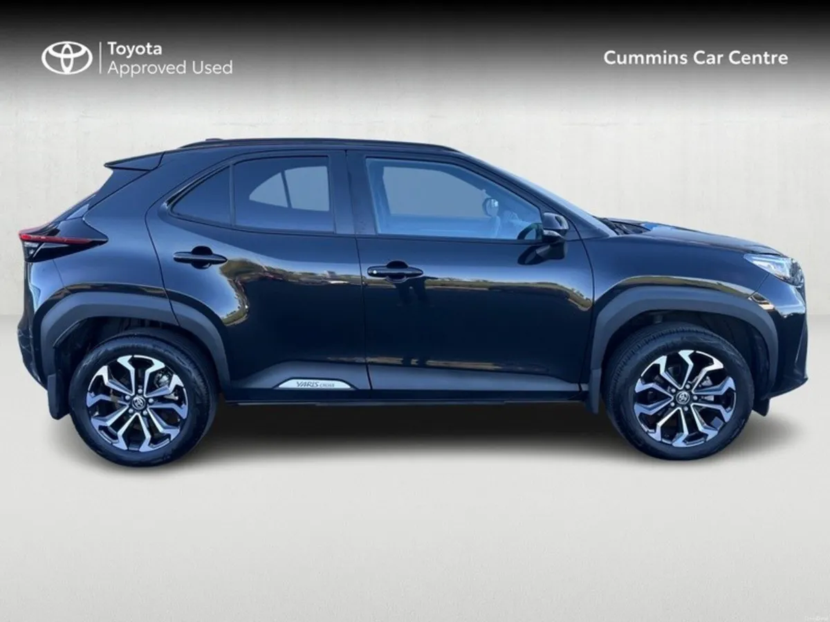 Toyota Yaris Cross MONO SPORT - Image 3