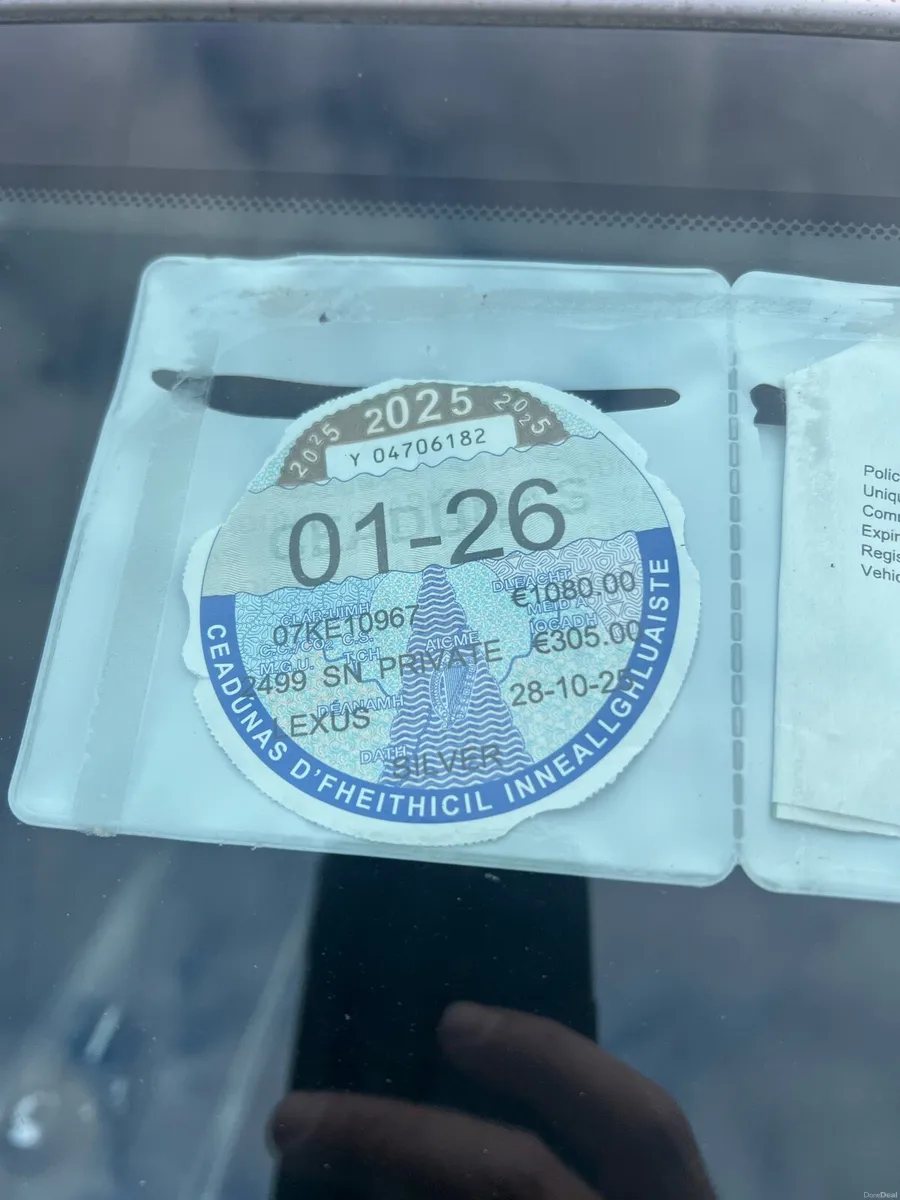 Lexus is 250 - Image 4