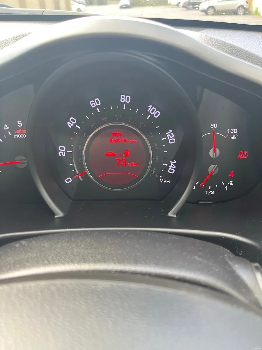 Kia Sportage 2012 - Image 2