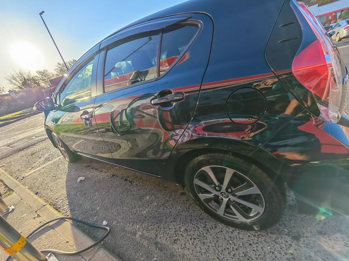 Toyota Aqua 2017 - Image 3