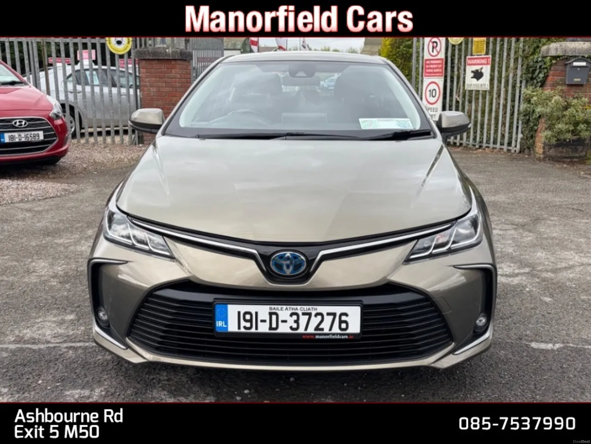 2019 Toyota Corolla Luna 1.8 Petrol Hybrid Auto - Image 3