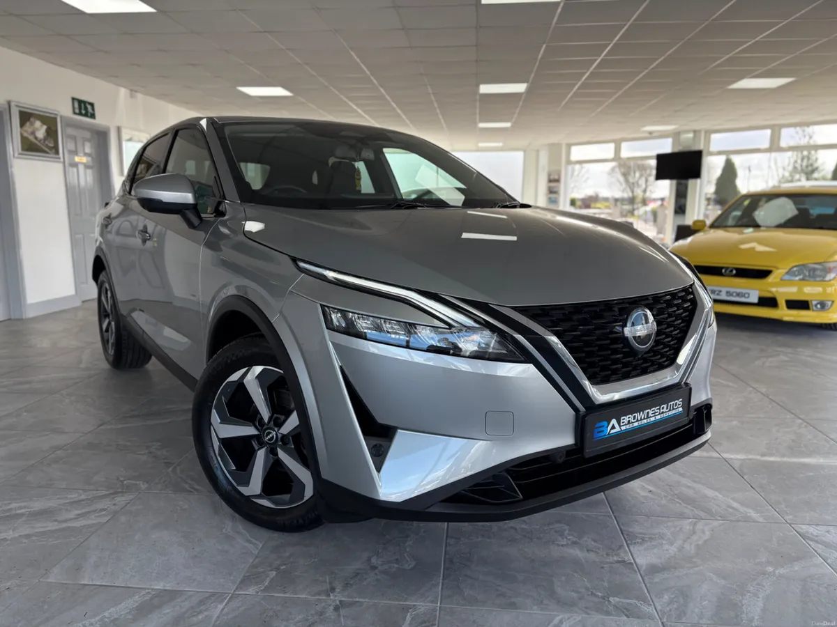 2023 Nissan Qashqai N-Connecta Automatic Hybrid - Image 4