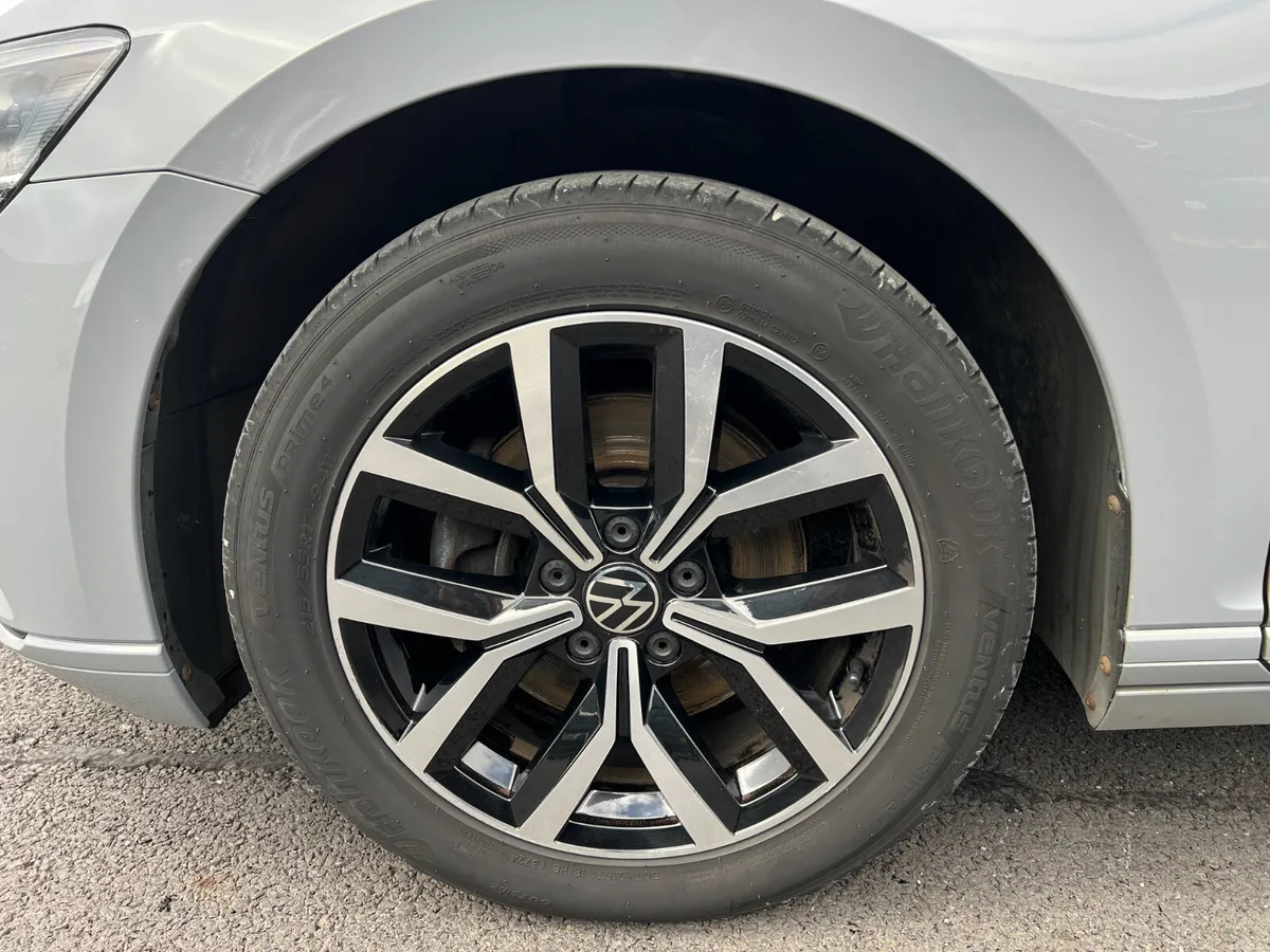 2022 Volkswagen Passat SEL 2.0 TDI - Automatic - Image 5