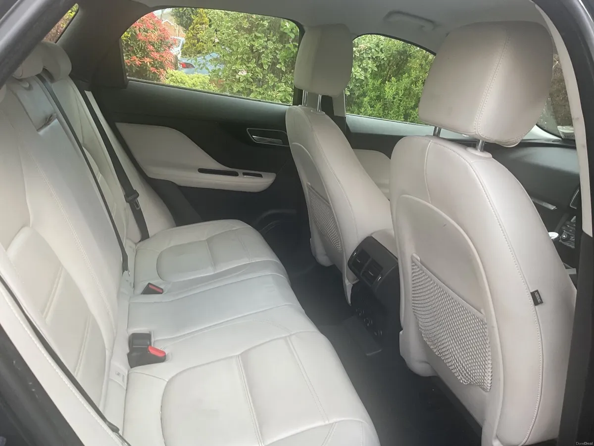 Jaguar F-Pace 2016 - Image 5
