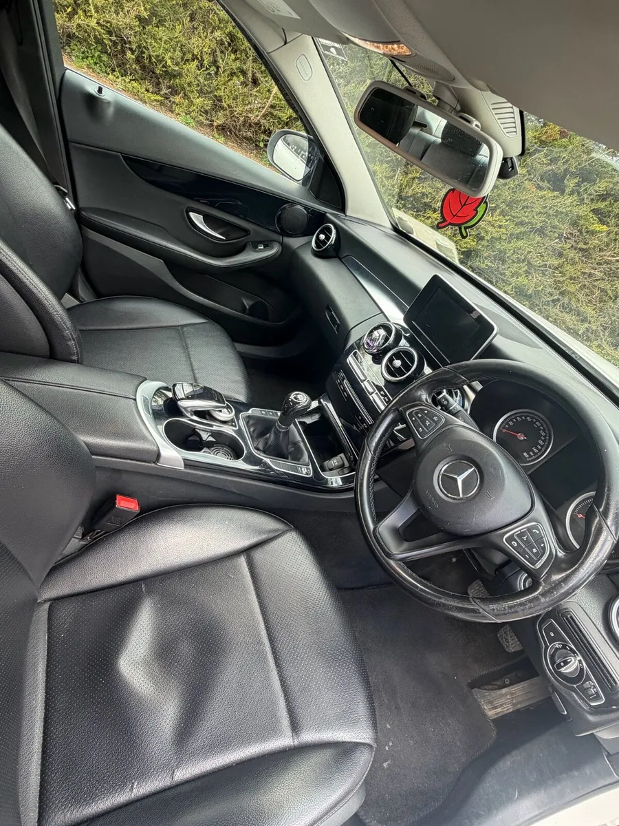 MERCEDES 161 C200 UK IMPORT - Image 2