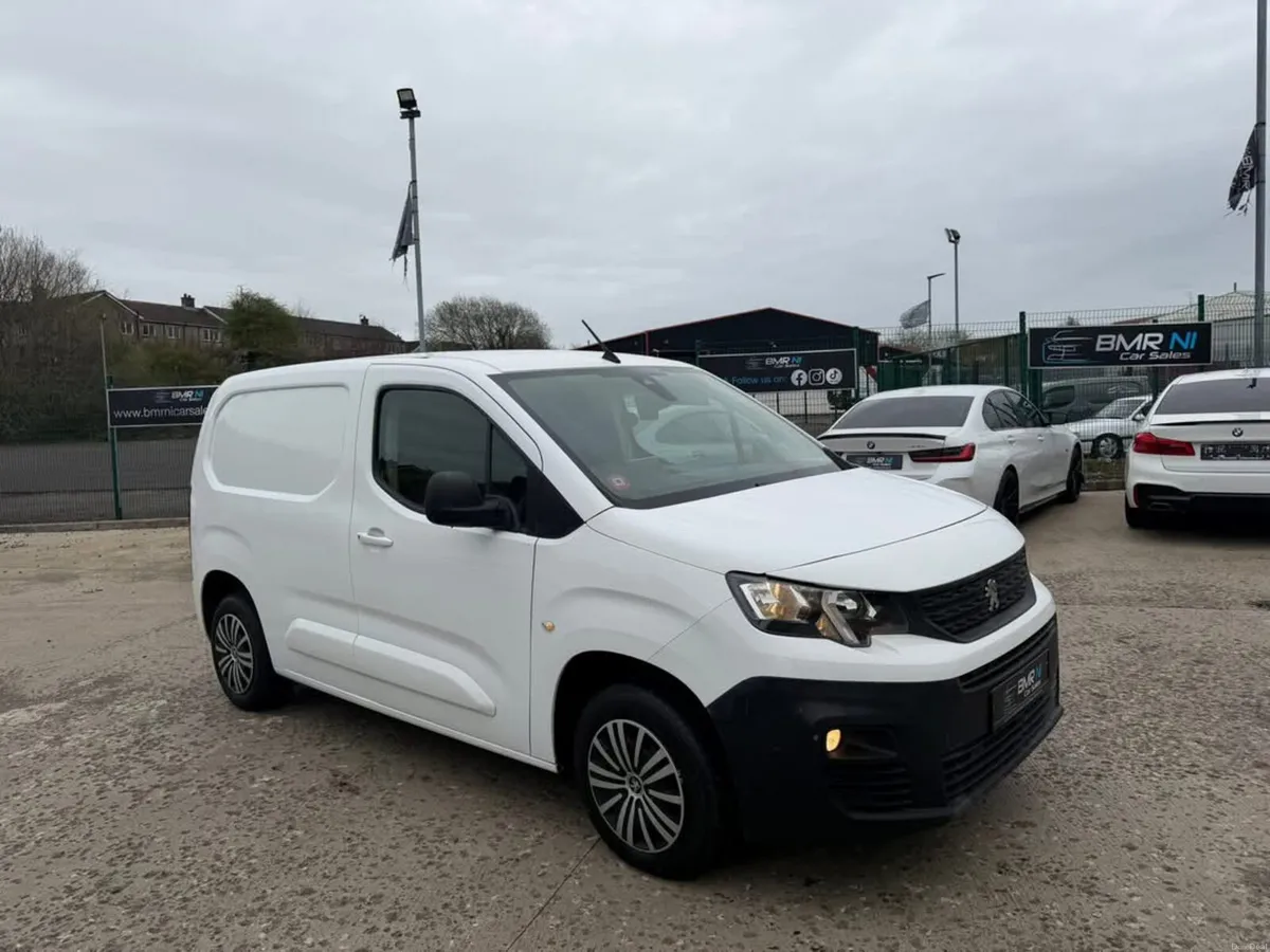 2019 PARTNER 1.6 HDI Top Spec Model - Image 1