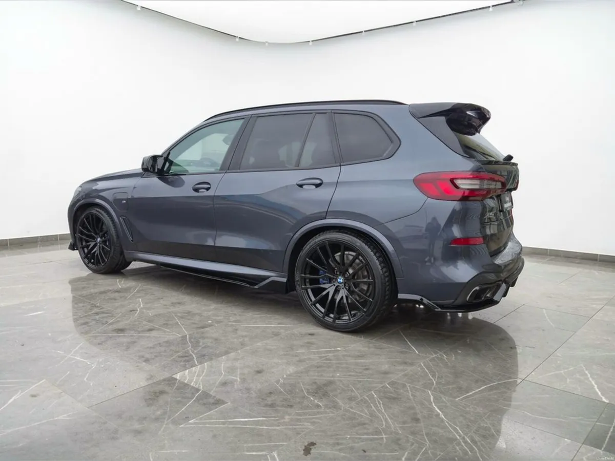 BMW X5 XDRIVE45E M SPORT - Image 2